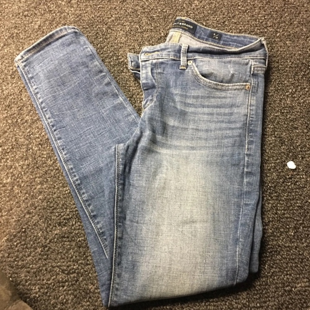 Lucky Brand Skinny Jeans (size 6/28)